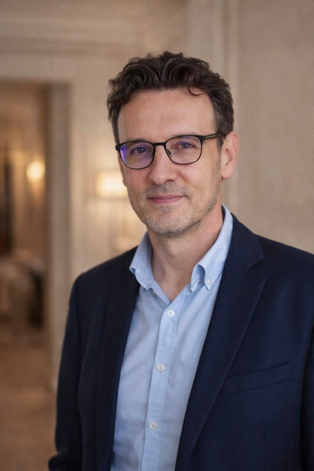 Luc Peters consultant digital indépendant Paris — LP Digital Paris, artisan de présences durables